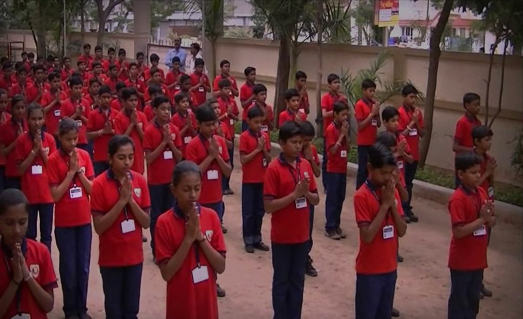 praying student